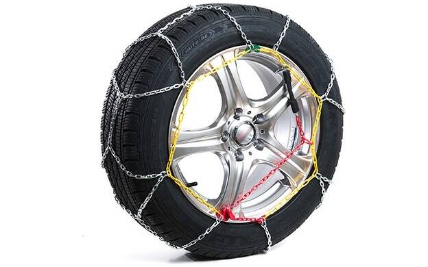 2 Manual tensioning traditional steel snow chains 9mm 90