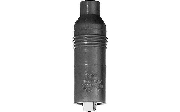 Plug, distributor