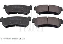 Rear brake pad set