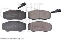 Rear brake pad set