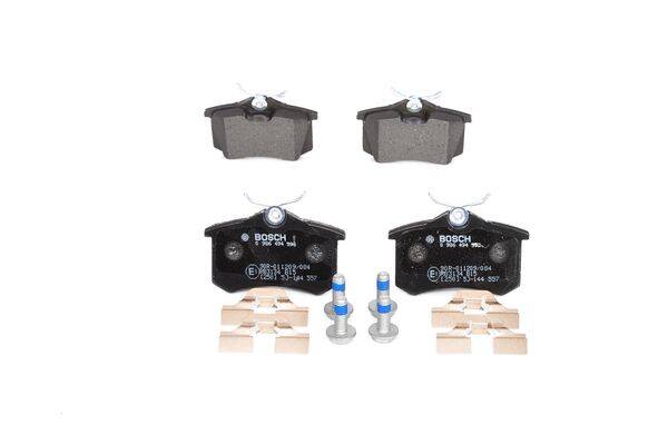 Rear brake pad set