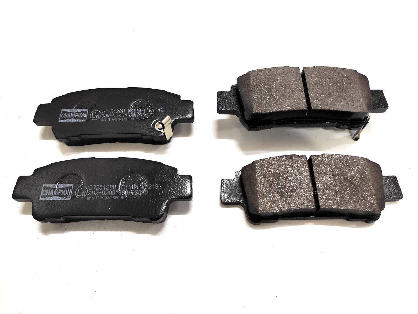 Rear brake pad set