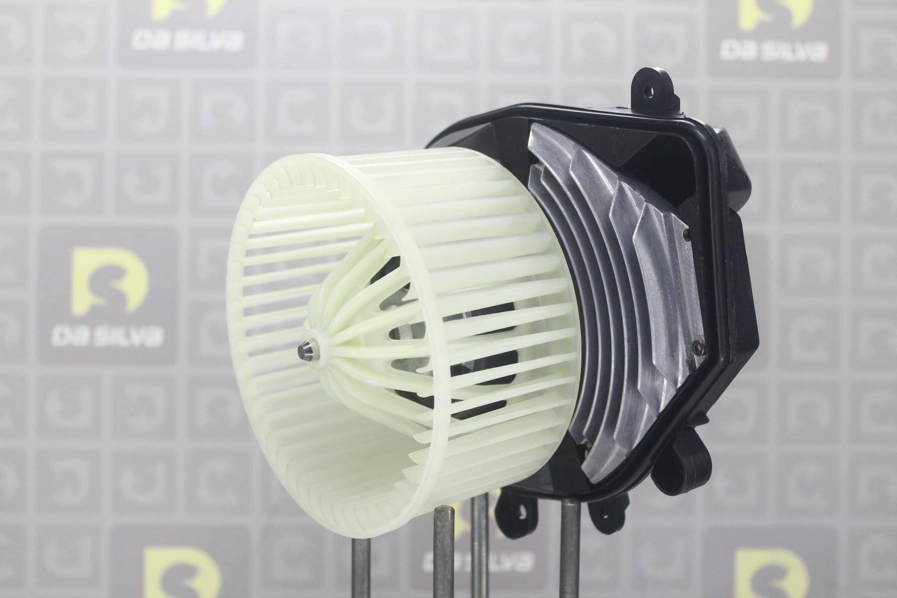 Cabin suction fan