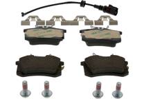 Rear brake pad set