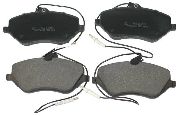 Front brake pad set