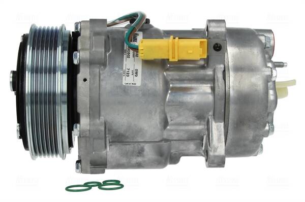 Compressor, air conditioning