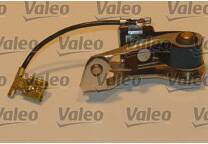 Distributor rotor plug